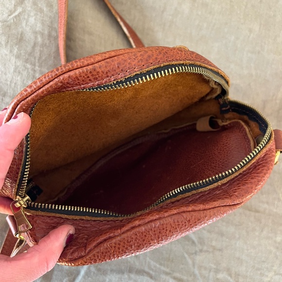 Circle Crossbody Bag - Picture 5 of 6